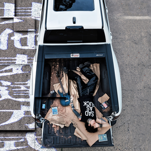 韩国美女互摸对方的乳头视频
